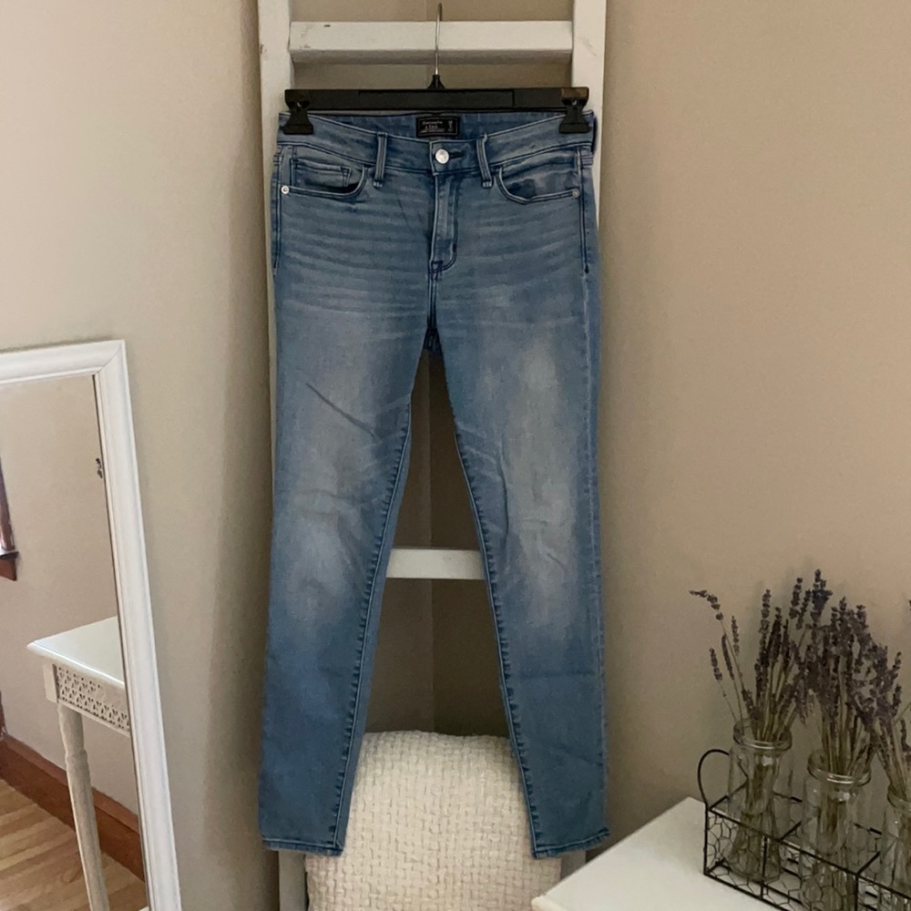 SALE 💸 Abercrombie & Fitch Harper Super Skinny Jeans